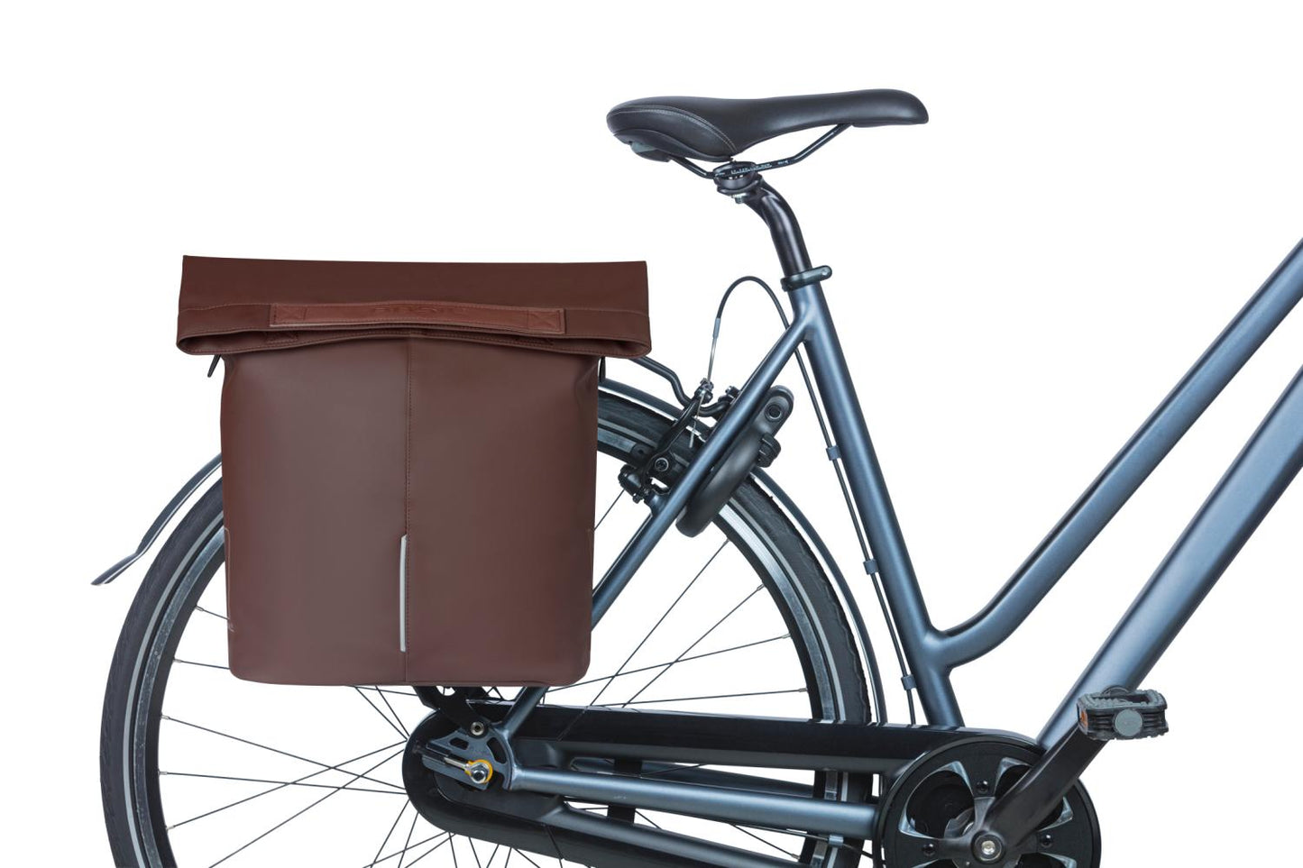 Basil City-shopper cykeltaske i vegansk læder. Hook-on system (kroge), forstærket bund, magnetisk lukning, 14-16 L